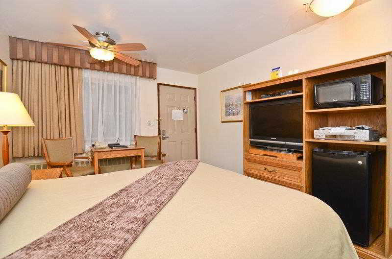 Best Western Kodiak Inn & Convention Center Екстер'єр фото